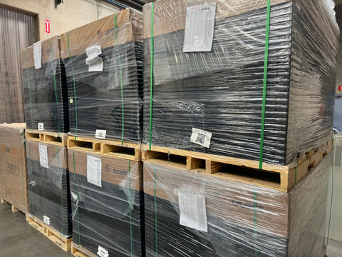 QCell: Pallet of 32 Q.PEAK DUO BLK ML-G10+ 365 Solar Panels, New in Original Packaging